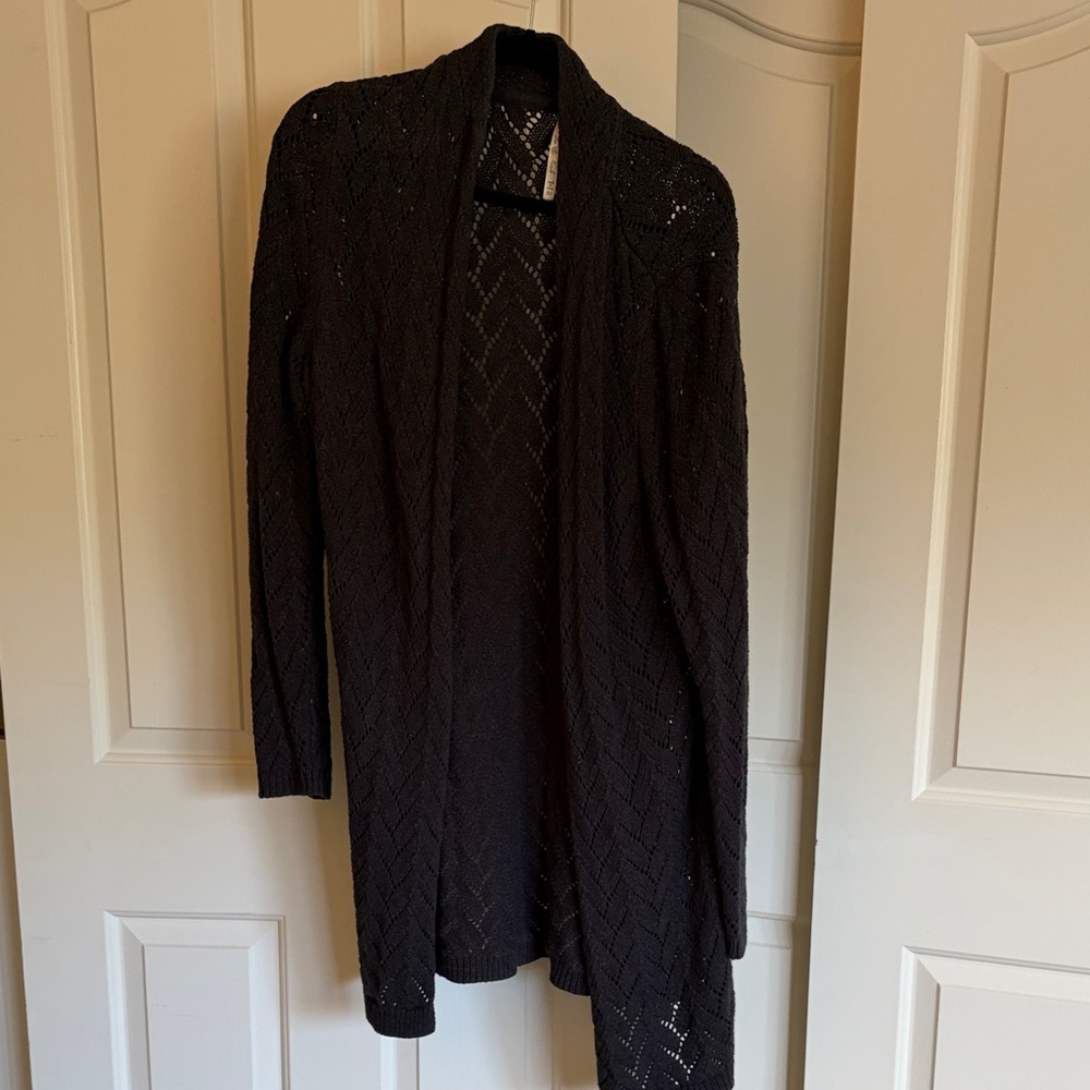 Leo & Nicole Black Knit Cardigan